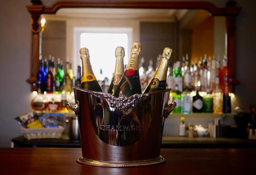 בית מלון כפרי Glewstone Court Country House