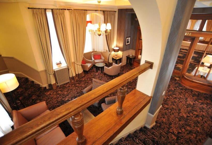 Отель Golden Lion