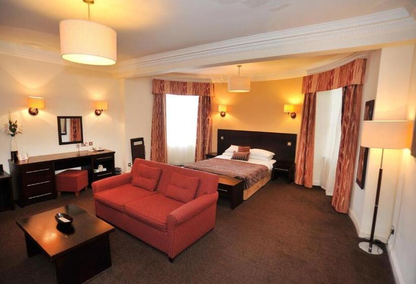 Отель Golden Lion