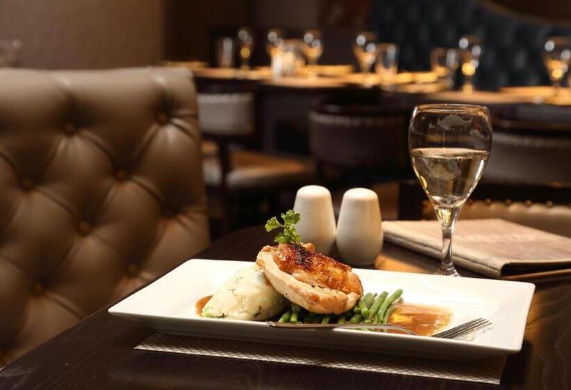 Отель Golden Lion