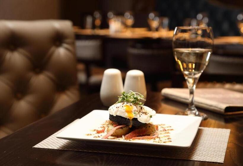 Отель Golden Lion