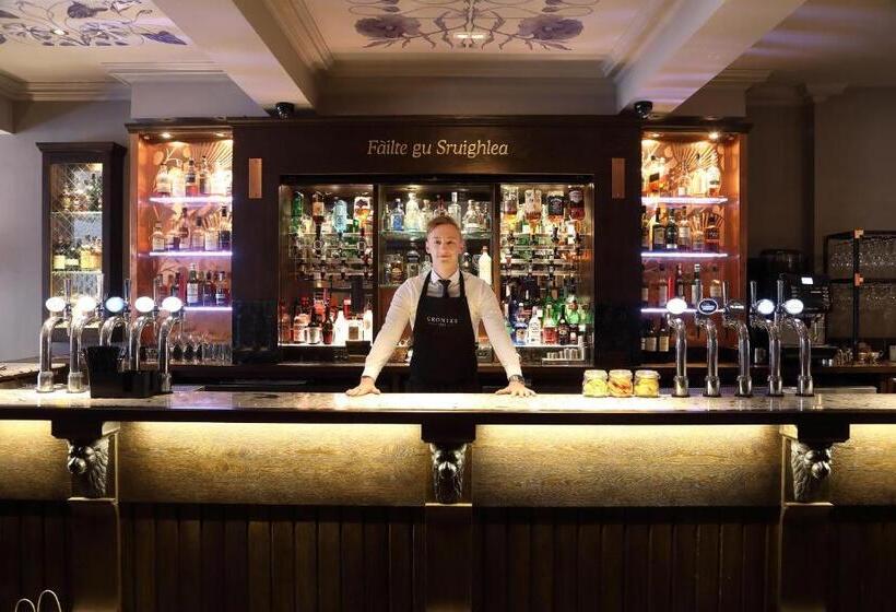 Отель Golden Lion