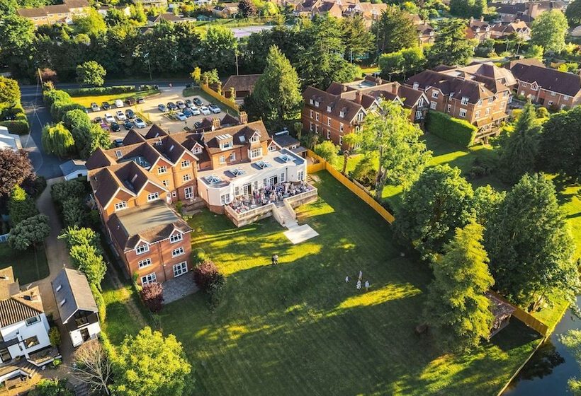 בית מלון כפרי The Riverside