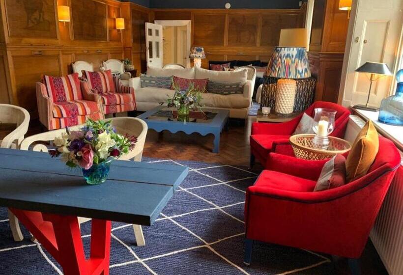 בית מלון כפרי The Grosvenor Stockbridge