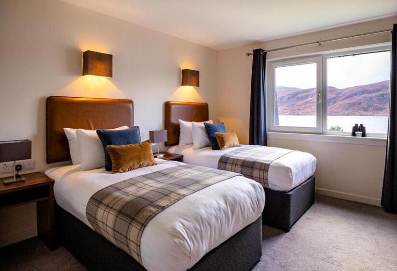 Отель Harbour House