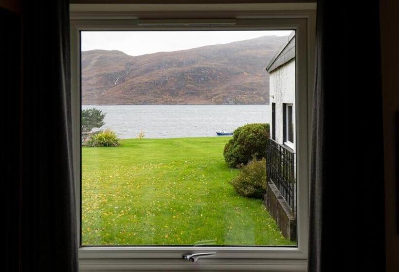 Отель Harbour House