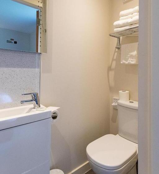 Отель Harbour House