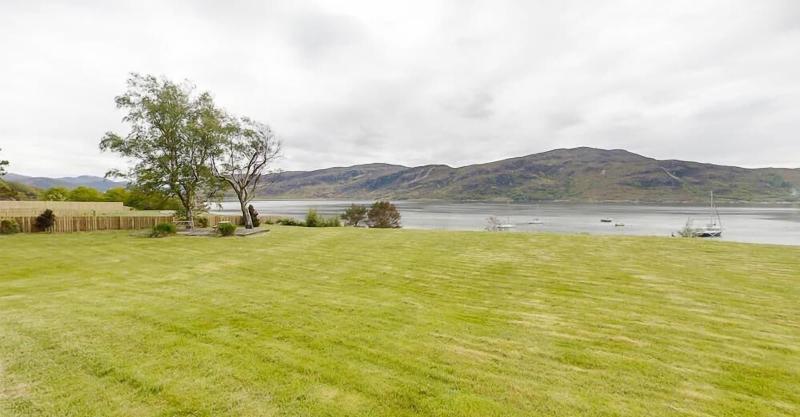 Отель Harbour House