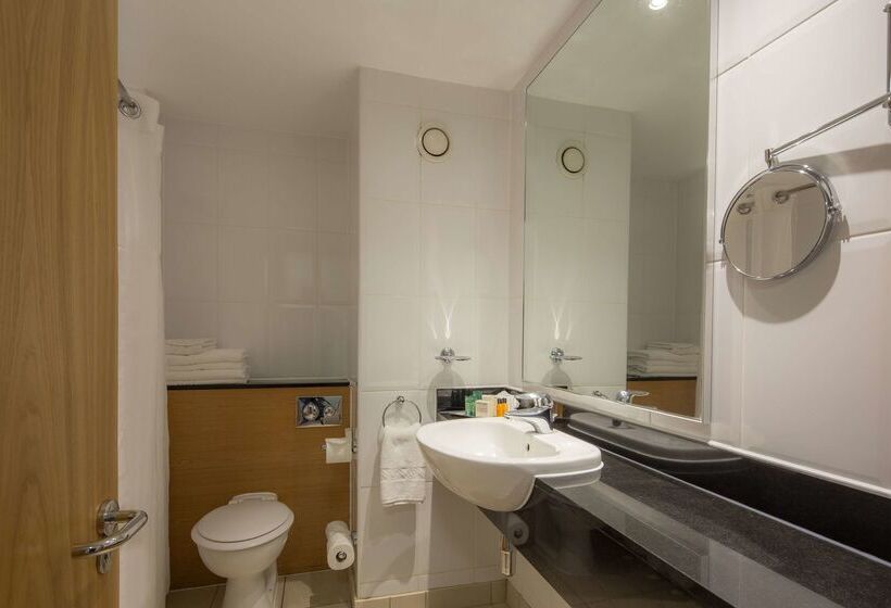 هتل Hilton Leicester