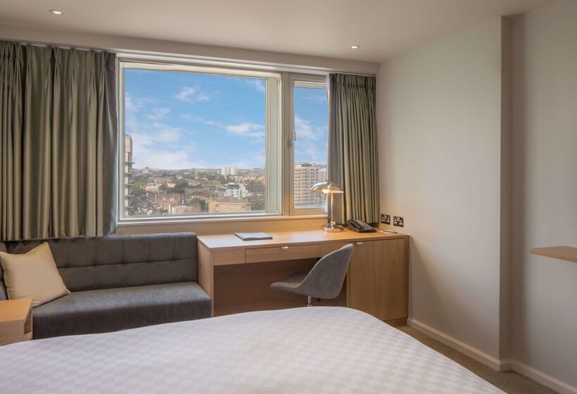 هتل Hilton London Metropole