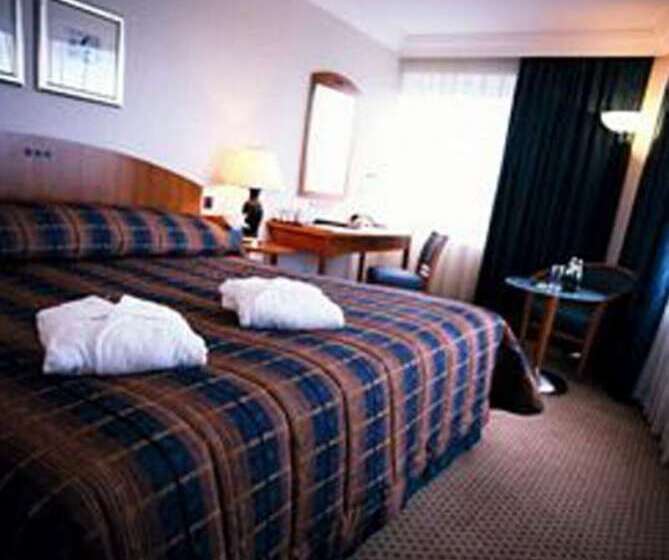 هتل Hilton London Olympia