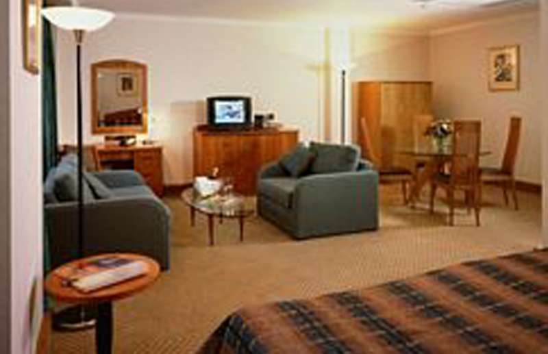 هتل Hilton London Olympia