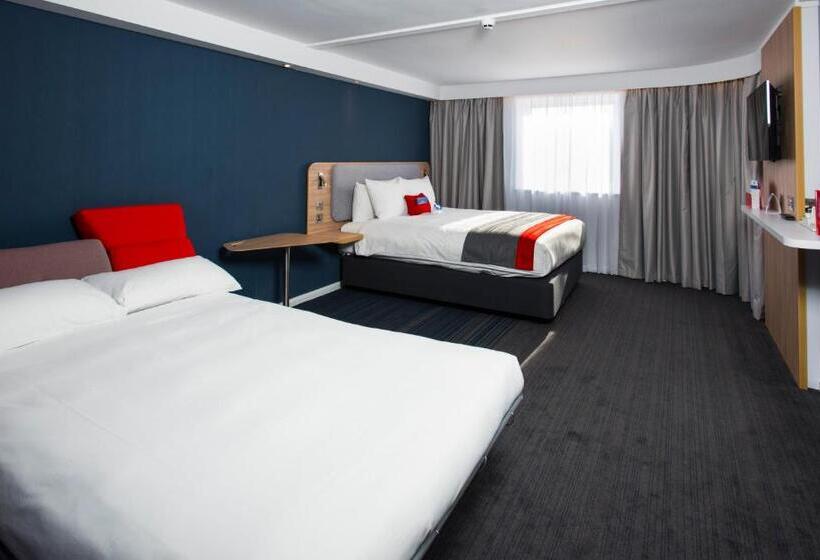 Отель Holiday Inn Express Portsmouth – North, An Ihg