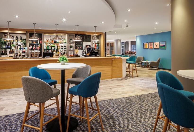 ホテル Holiday Inn High Wycombe M40, Jct.4, An Ihg