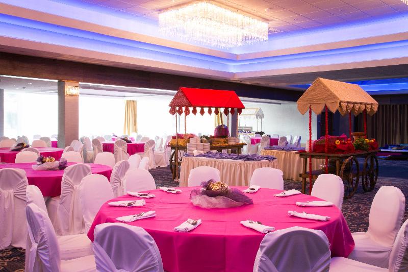 호텔 Holiday Inn London  Wembley