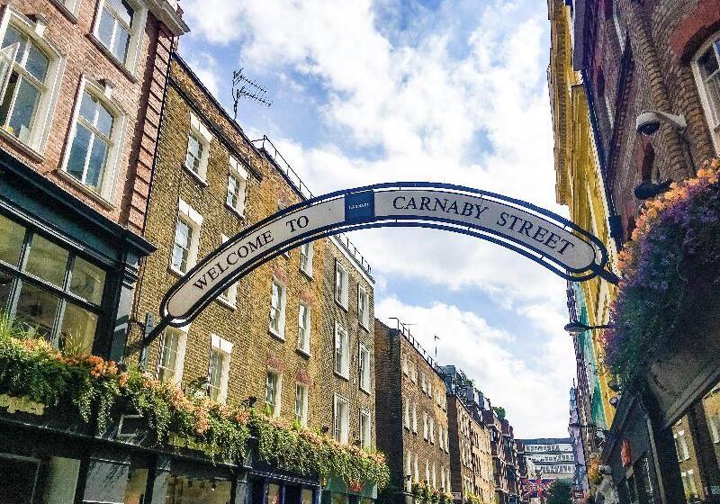 호텔 Holiday Inn London  Wembley