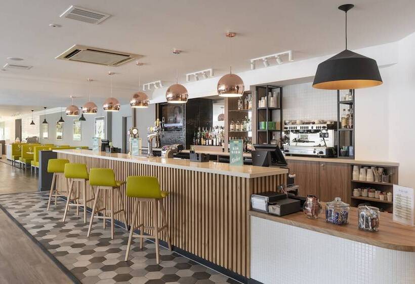 Отель Holiday Inn Norwich, Ipswich Road, An Ihg