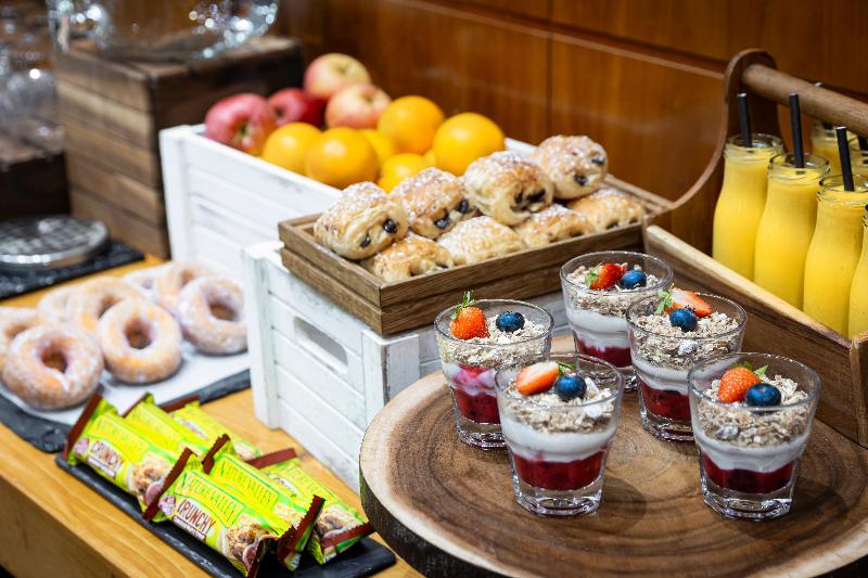 Отель Holiday Inn Reading South M4 Jct 11, An Ihg