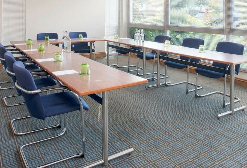 ホテル Holiday Inn Swindon, An Ihg