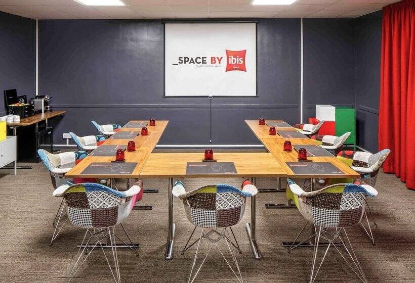 호텔 Ibis London Luton Airport