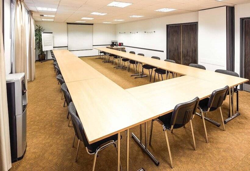 호텔 Ibis London Luton Airport