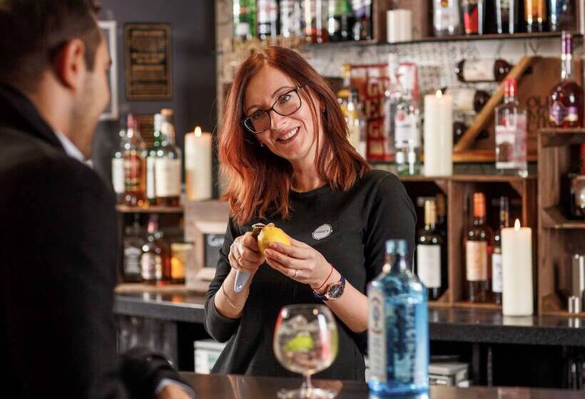 호텔 Ibis London Luton Airport