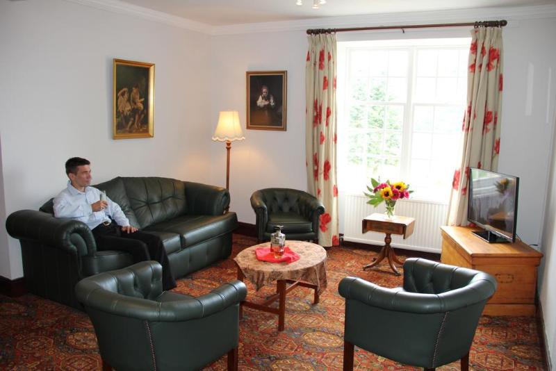 هتل Knipoch House