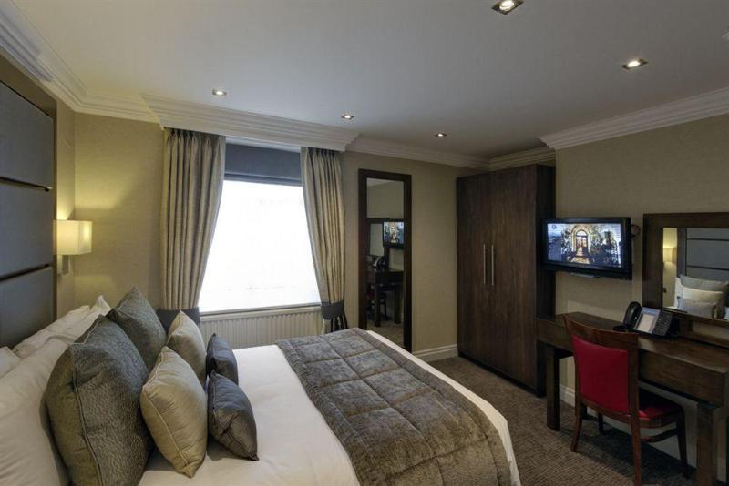 Отель Gem Langham Court