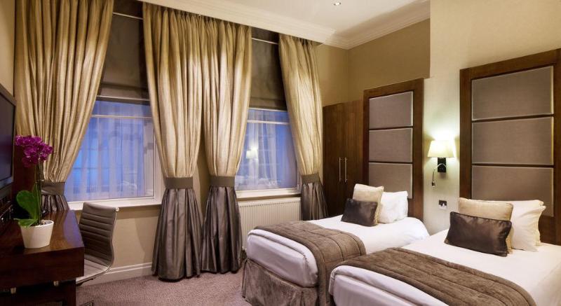 Отель Gem Langham Court