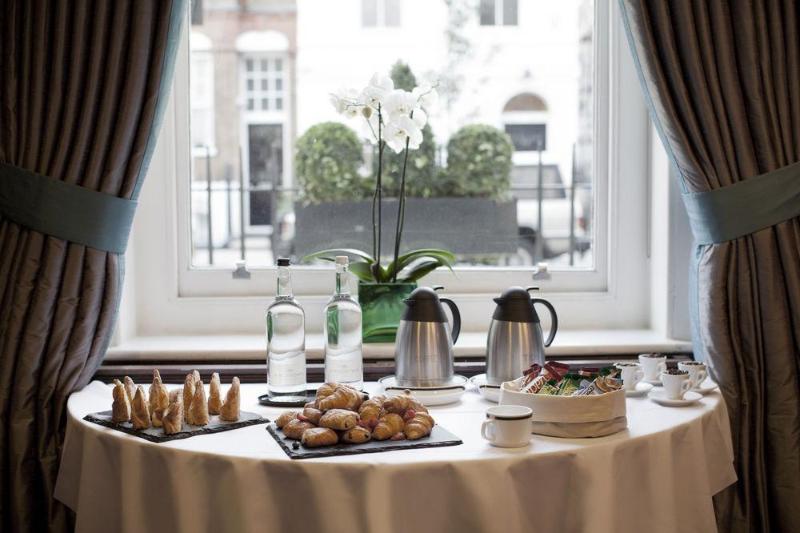 Отель Gem Langham Court