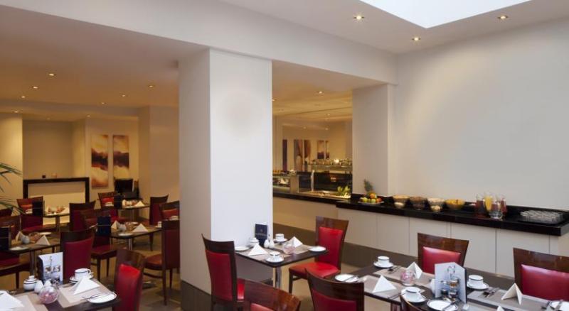 Отель Gem Langham Court