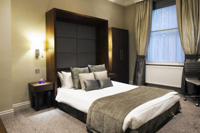 Отель Gem Langham Court