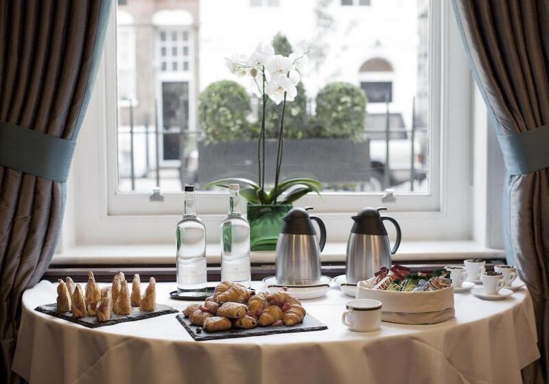 Отель Gem Langham Court