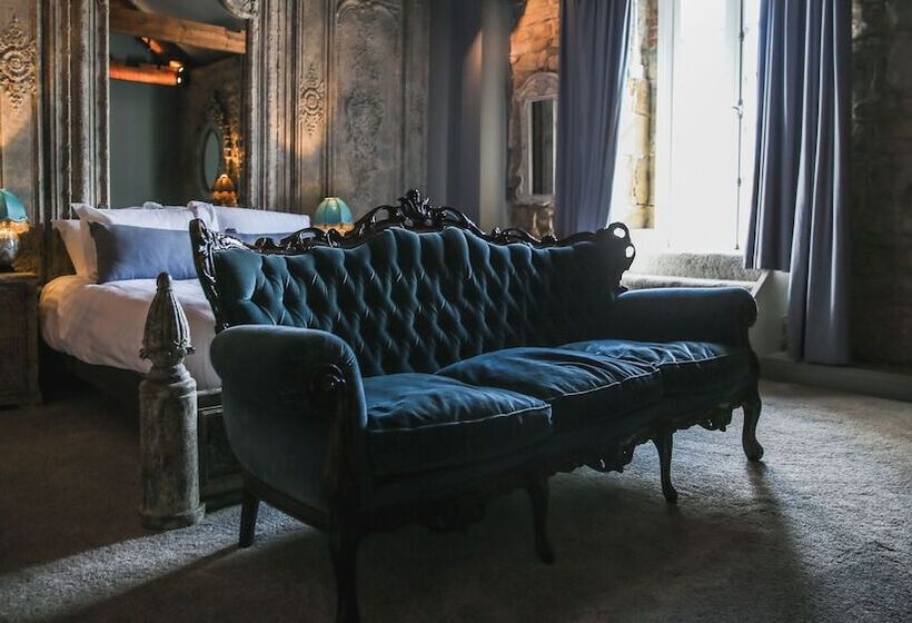 בית מלון כפרי Le Petit Chateau & William De Percy