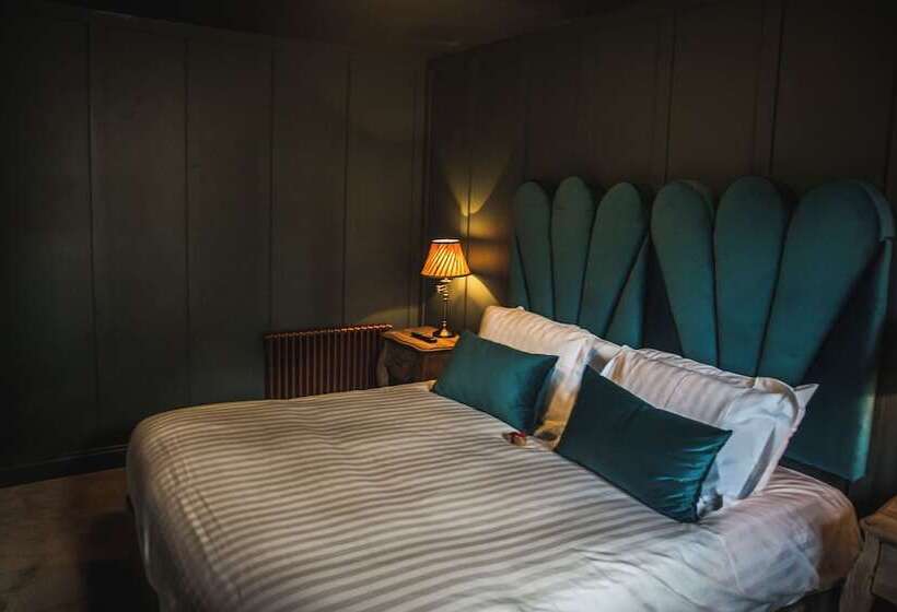 בית מלון כפרי Le Petit Chateau & William De Percy