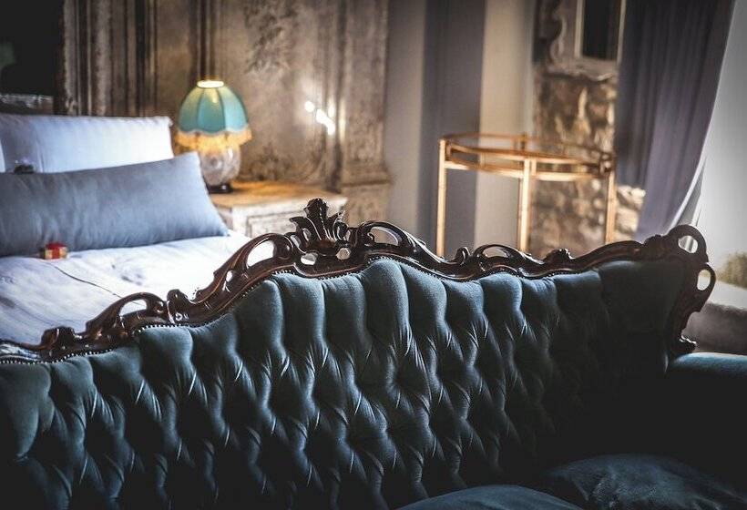 בית מלון כפרי Le Petit Chateau & William De Percy