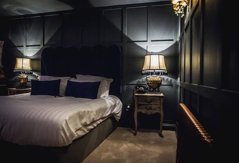 בית מלון כפרי Le Petit Chateau & William De Percy