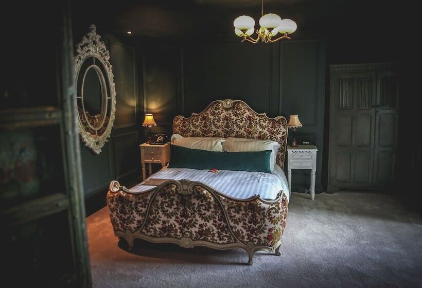 בית מלון כפרי Le Petit Chateau & William De Percy