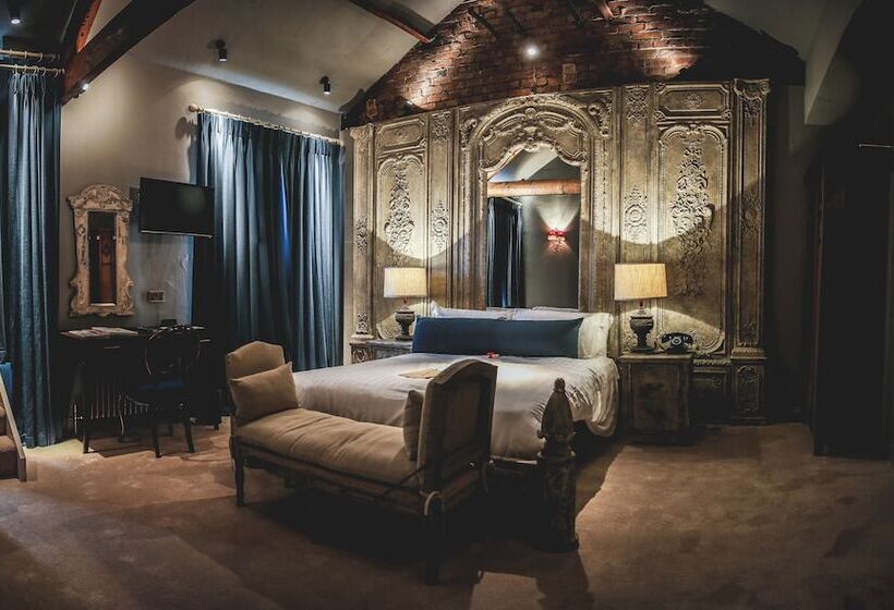 בית מלון כפרי Le Petit Chateau & William De Percy