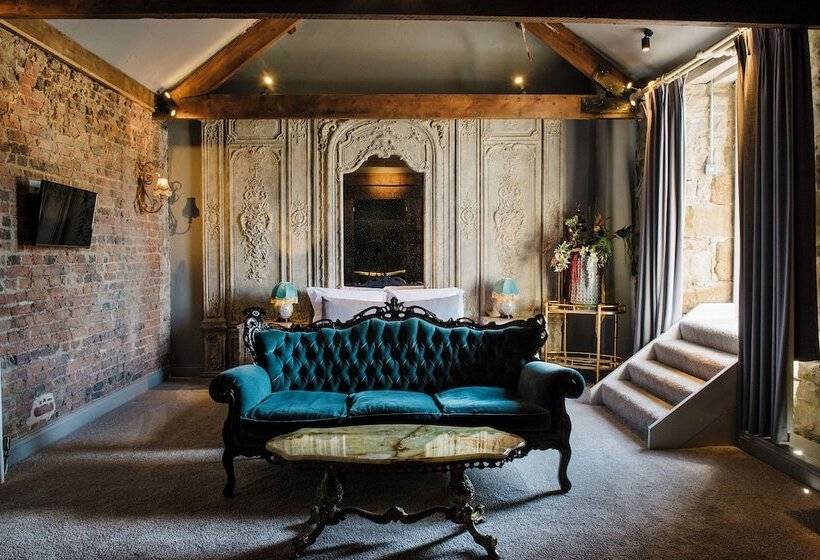 בית מלון כפרי Le Petit Chateau & William De Percy