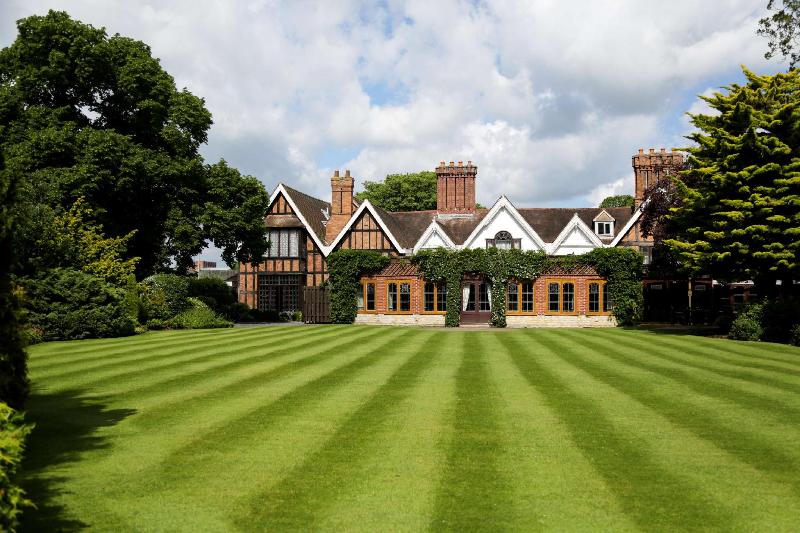 Macdonald Alveston Manor Hotel & Spa