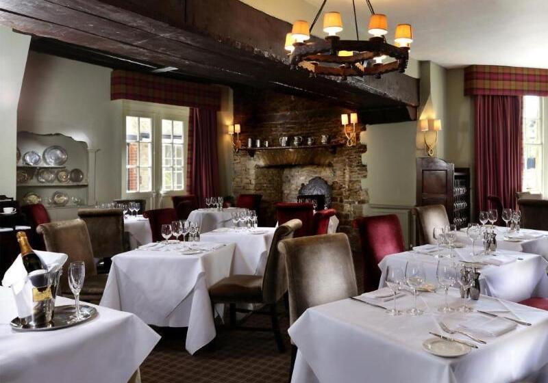 فندق Macdonald Bear