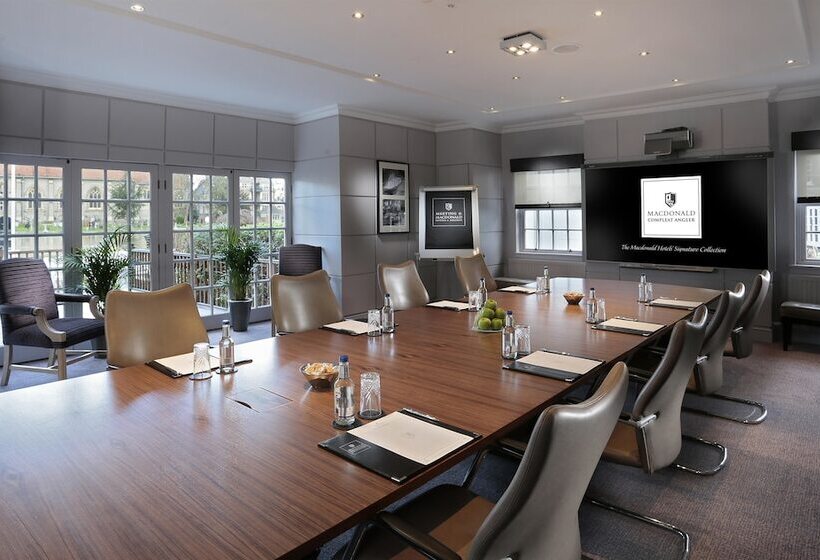 ホテル Macdonald Compleat Angler