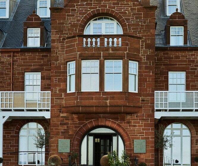 בית מלון כפרי Marine Troon