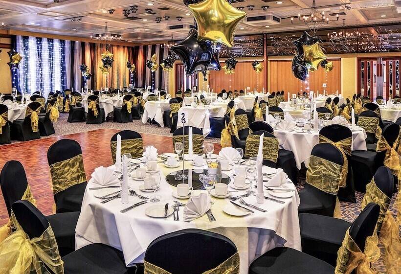 Отель Mercure Norwich