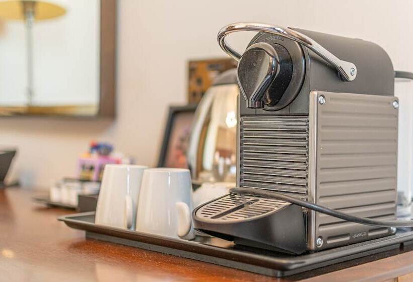 בית מלון כפרי Mercure Salisbury White Hart