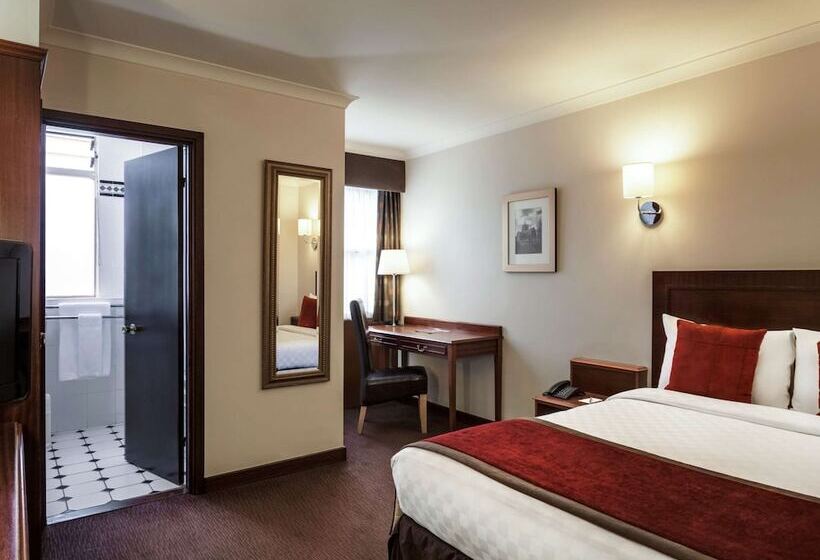ホテル Mercure St Albans Noke