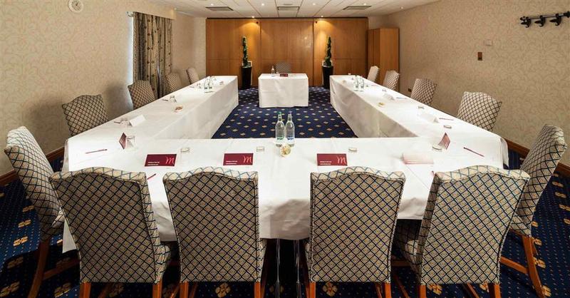 Отель Mercure York Fairfield Manor