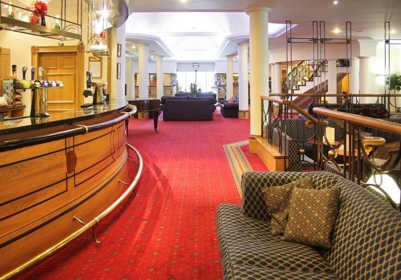 Отель Mercure York Fairfield Manor