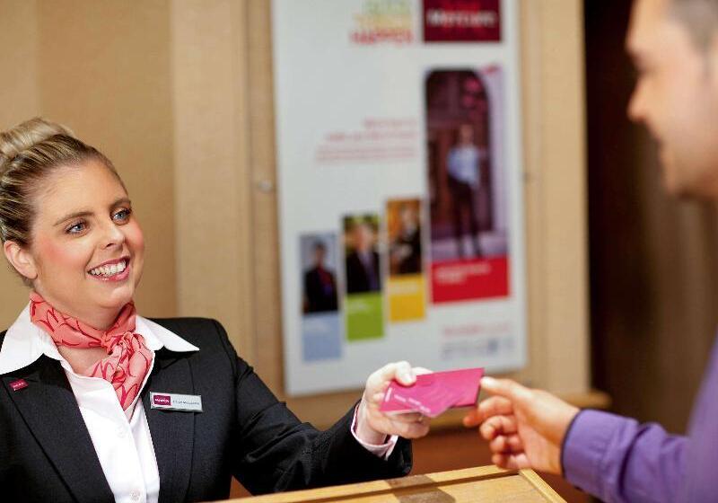 Отель Mercure York Fairfield Manor